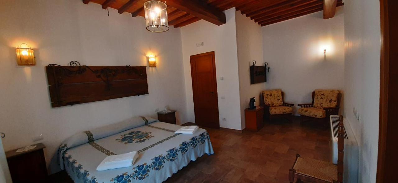 Agriturismo Il Casato Mag Villa ปีเอนซา ภายนอก รูปภาพ
