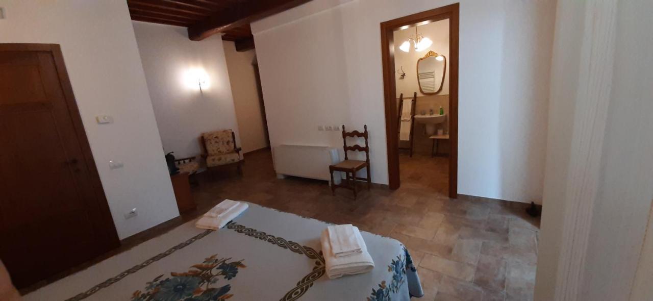 Agriturismo Il Casato Mag Villa ปีเอนซา ภายนอก รูปภาพ
