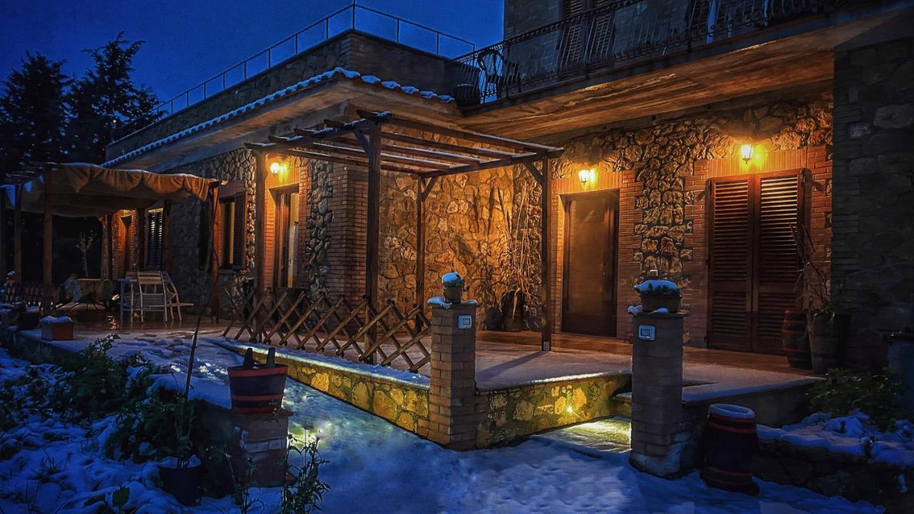 Agriturismo Il Casato Mag Villa ปีเอนซา ภายนอก รูปภาพ
